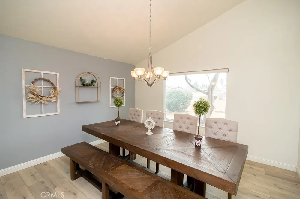 20376 Tonawanda Apple Valley, CA 92307