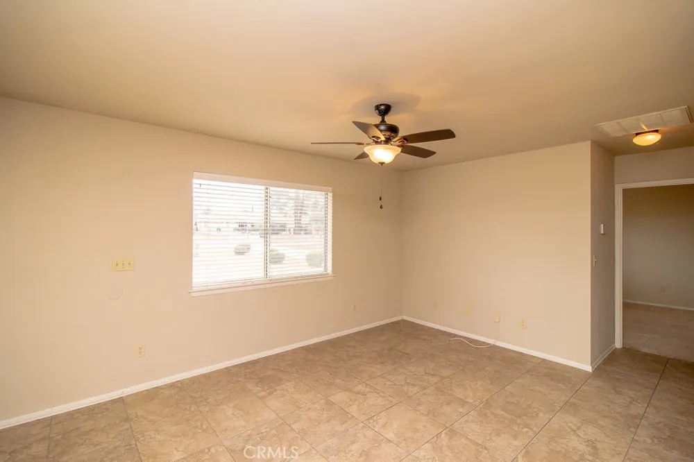 20376 Tonawanda Apple Valley, CA 92307