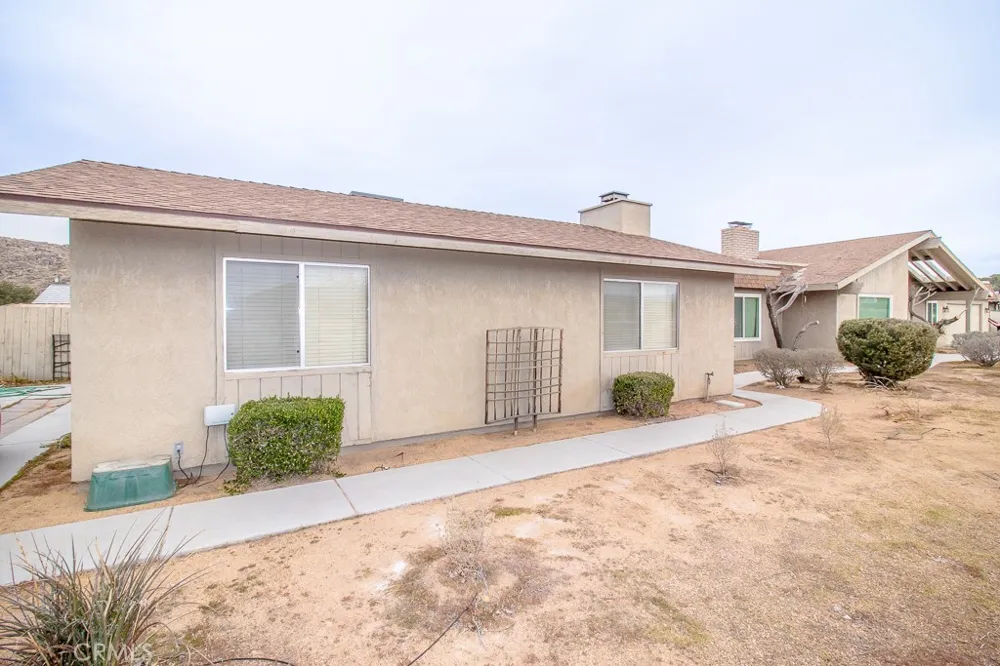 20376 Tonawanda Apple Valley, CA 92307