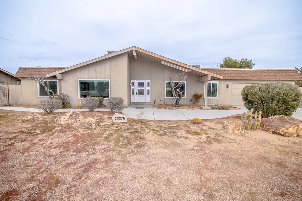 20376 Tonawanda Apple Valley, CA 92307