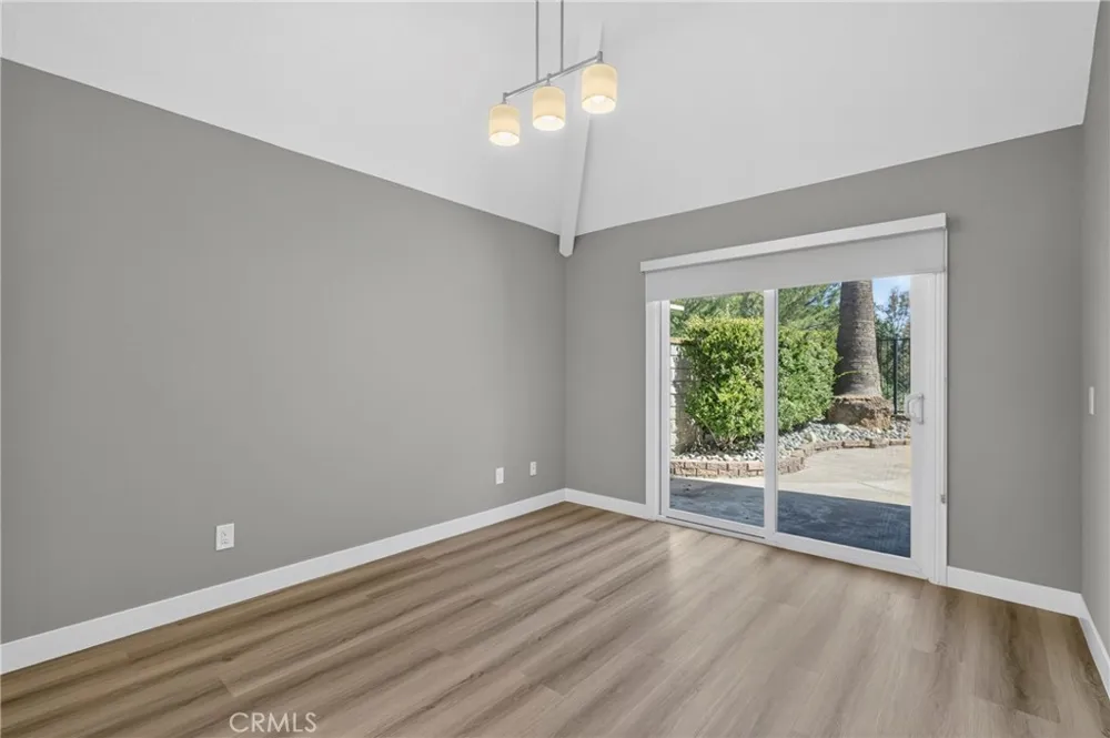 25906 Bellis Drive Valencia, CA 91355