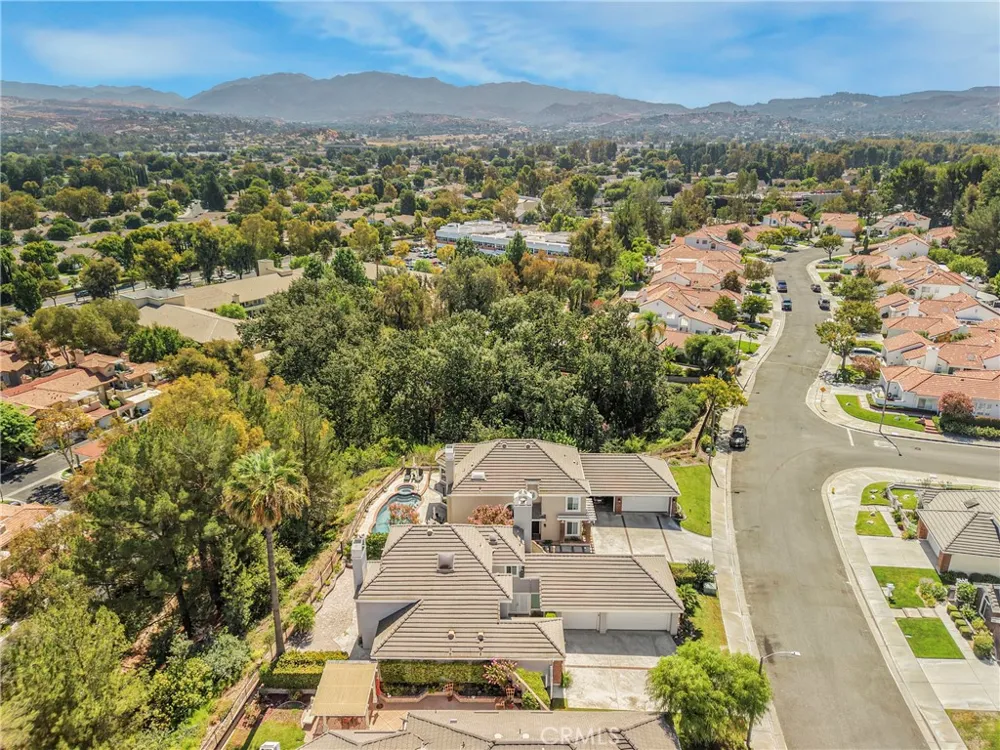 25906 Bellis Drive Valencia, CA 91355