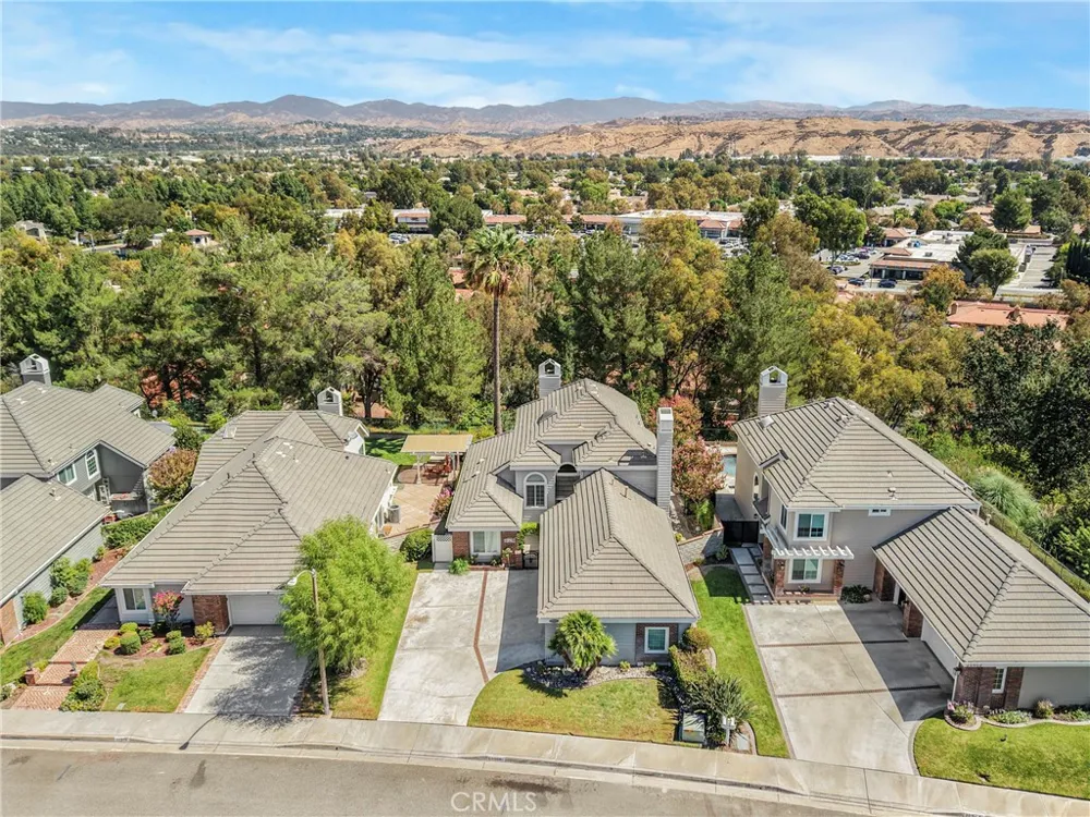 25906 Bellis Drive Valencia, CA 91355