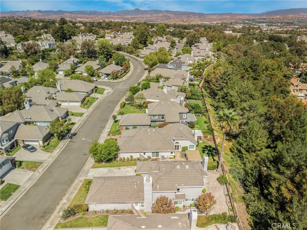 25906 Bellis Drive Valencia, CA 91355