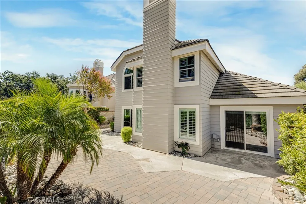 25906 Bellis Drive Valencia, CA 91355