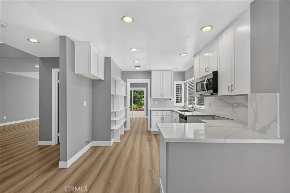 25906 Bellis Drive Valencia, CA 91355