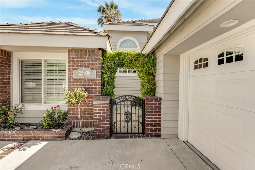 25906 Bellis Drive Valencia, CA 91355
