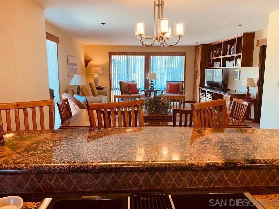 8110 El Paseo Grande #206 La Jolla, CA 92037