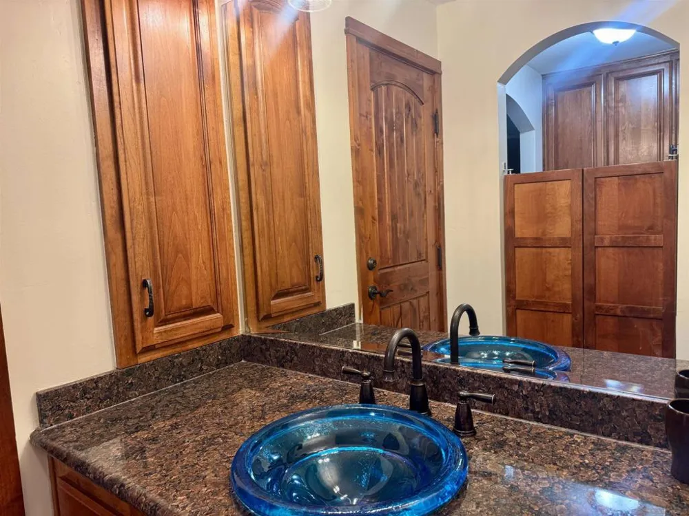 8110 El Paseo Grande #206 La Jolla, CA 92037
