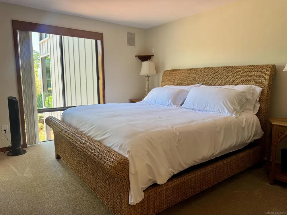 8110 El Paseo Grande #206 La Jolla, CA 92037