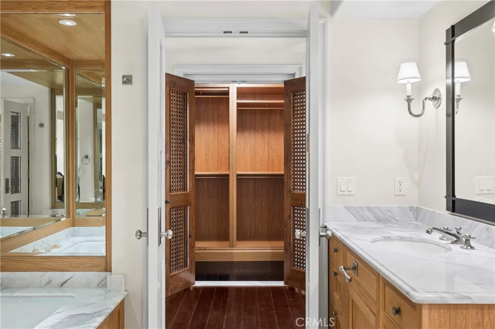 1030 Bayside Cove #702 Newport Beach, CA 92660