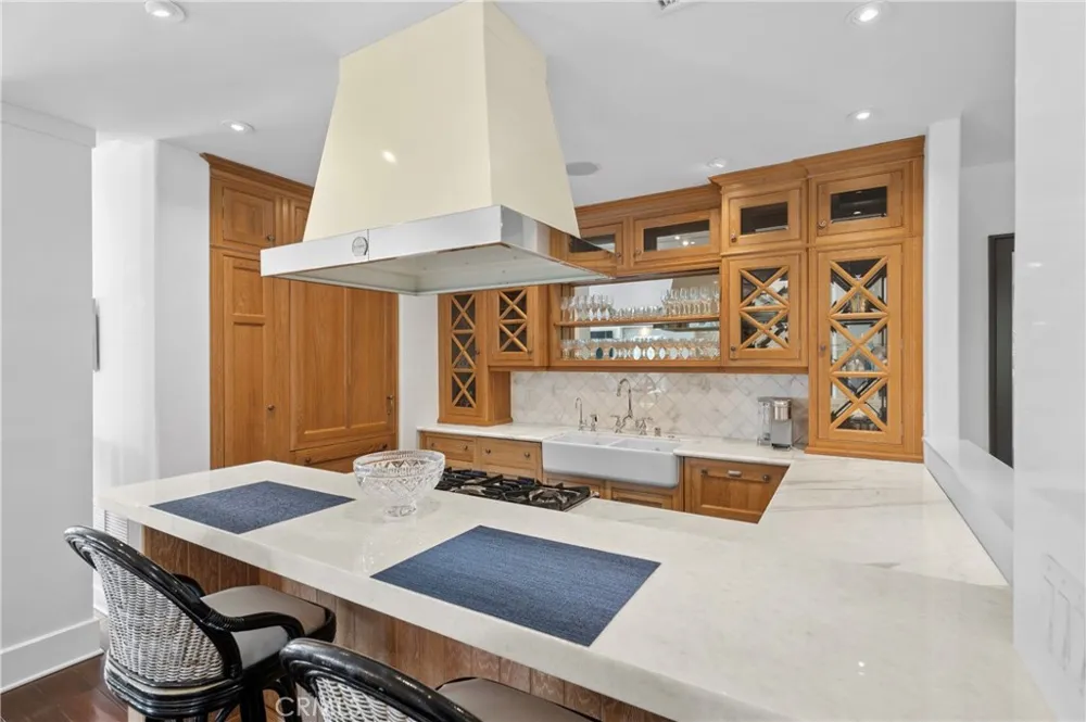 1030 Bayside Cove #702 Newport Beach, CA 92660