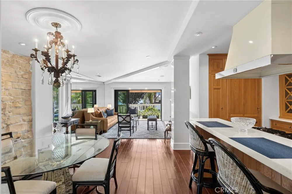 1030 Bayside Cove #702 Newport Beach, CA 92660