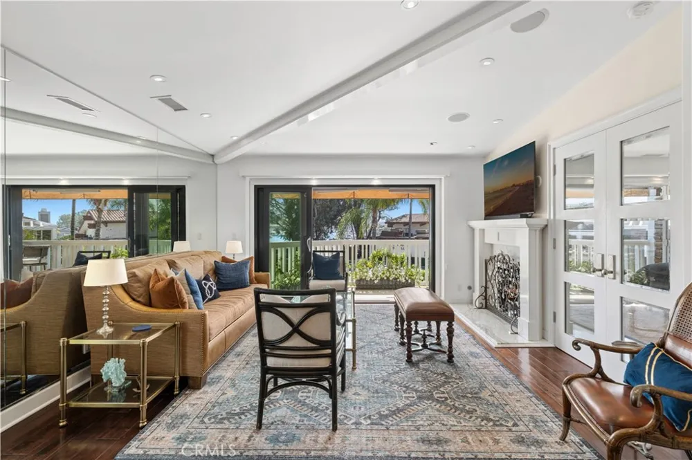 1030 Bayside Cove #702 Newport Beach, CA 92660