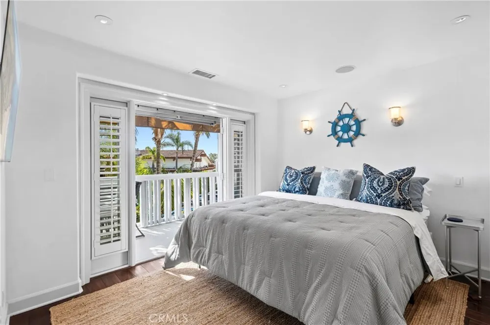 1030 Bayside Cove #702 Newport Beach, CA 92660