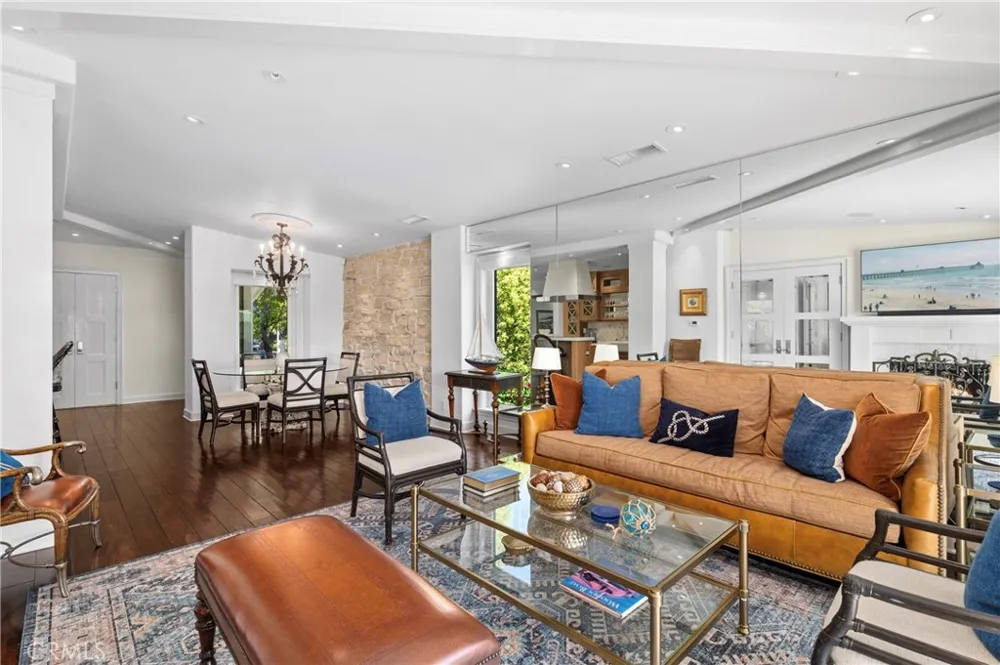 1030 Bayside Cove #702 Newport Beach, CA 92660