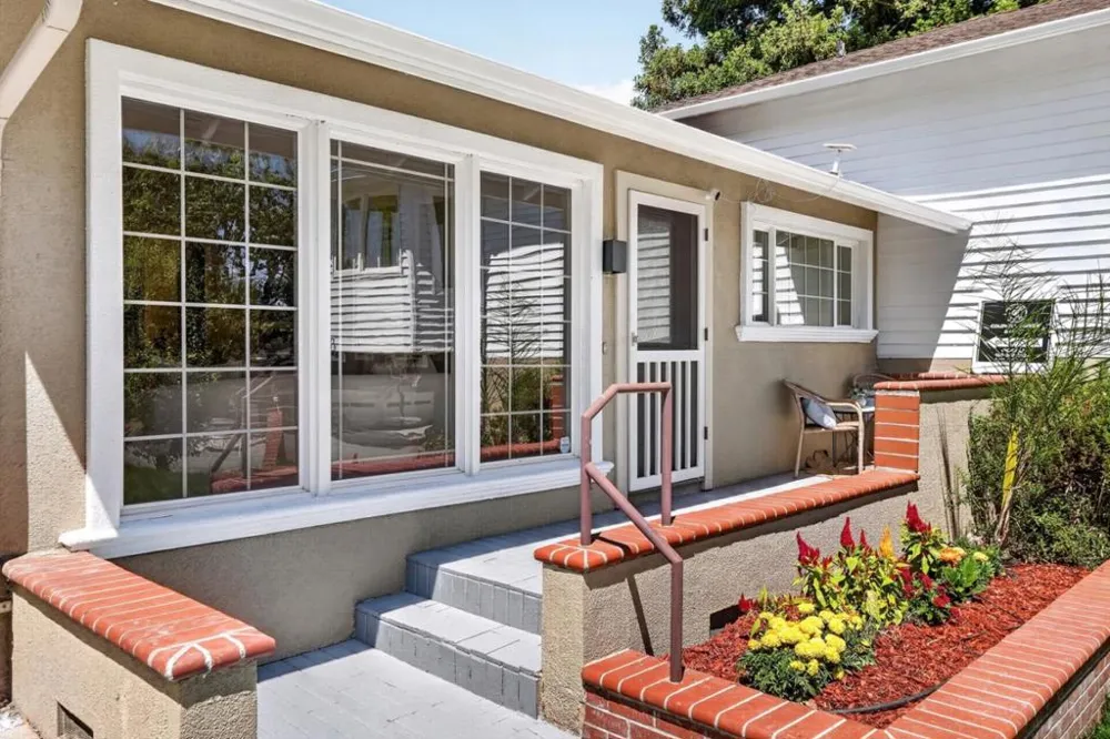 3050 Hastings Avenue Redwood City, CA 94061