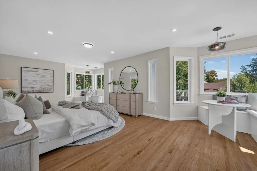 3050 Hastings Avenue Redwood City, CA 94061