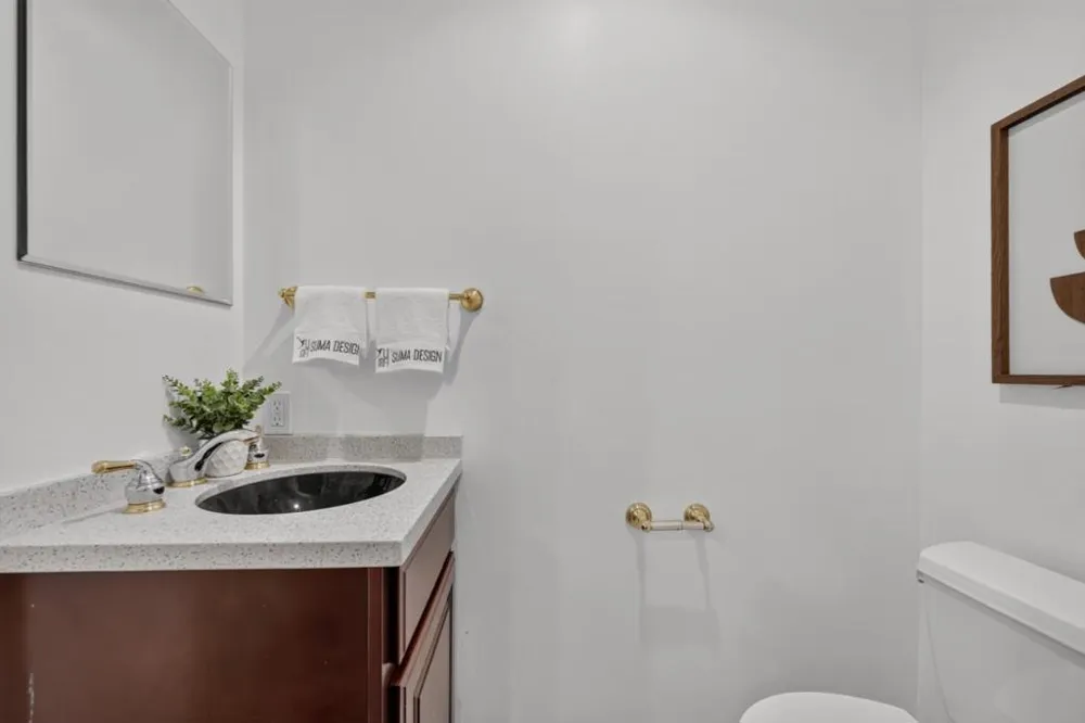 3050 Hastings Avenue Redwood City, CA 94061