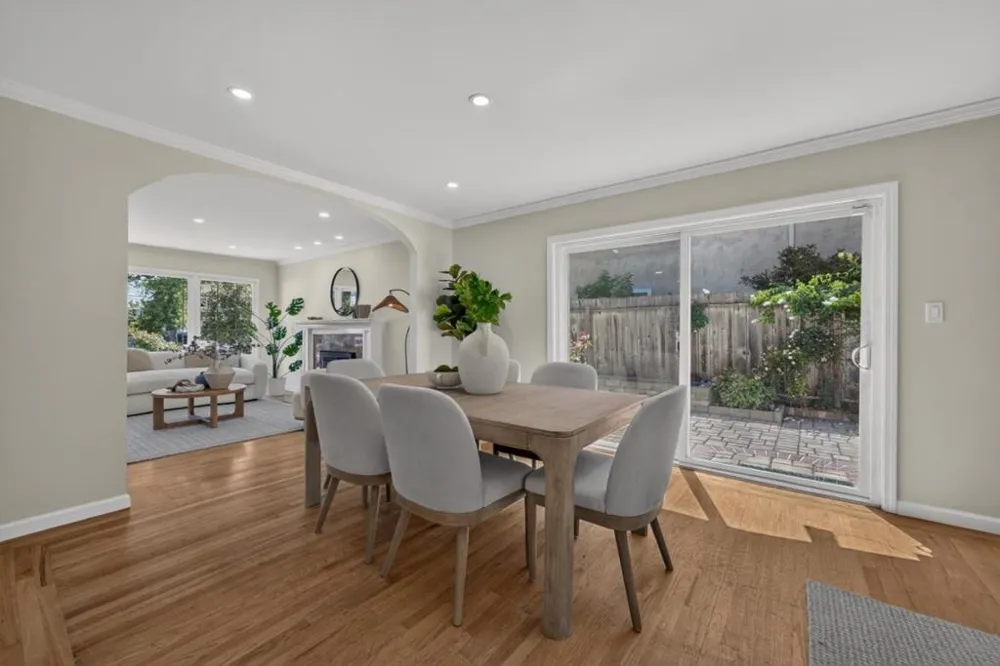 3050 Hastings Avenue Redwood City, CA 94061