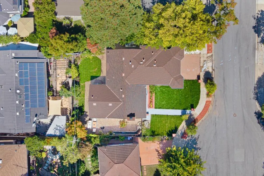 3050 Hastings Avenue Redwood City, CA 94061