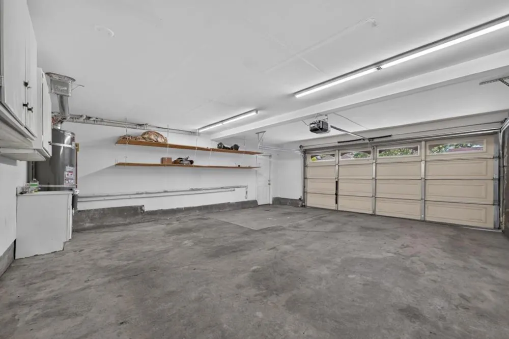 3050 Hastings Avenue Redwood City, CA 94061