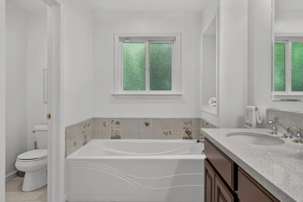 3050 Hastings Avenue Redwood City, CA 94061
