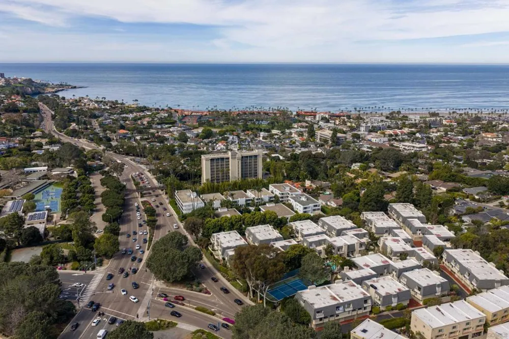 7977 Caminito Del Cid La Jolla, CA 92037