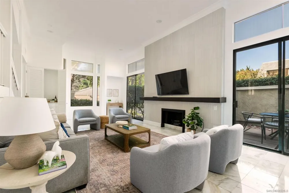 7977 Caminito Del Cid La Jolla, CA 92037