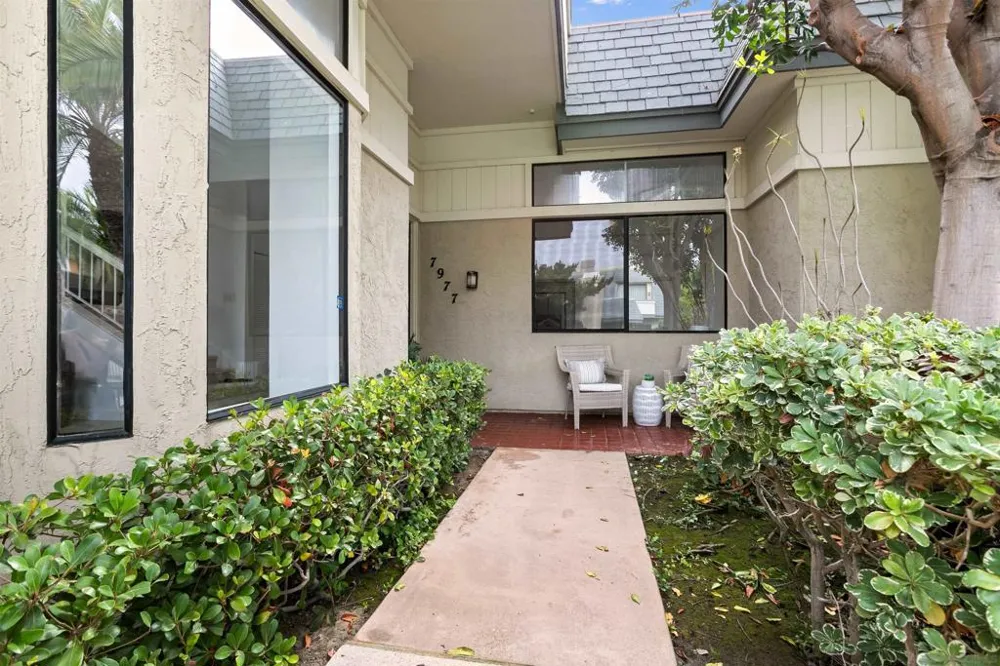 7977 Caminito Del Cid La Jolla, CA 92037