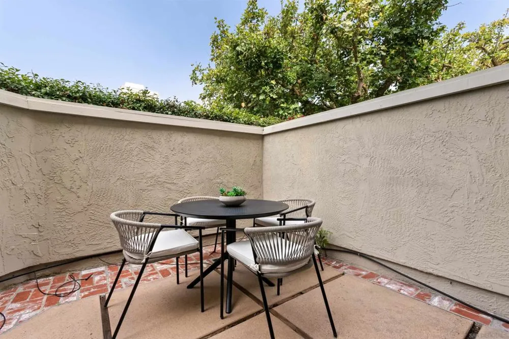 7977 Caminito Del Cid La Jolla, CA 92037