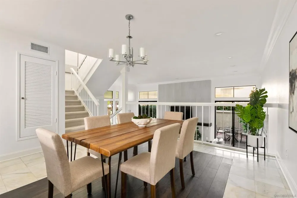 7977 Caminito Del Cid La Jolla, CA 92037