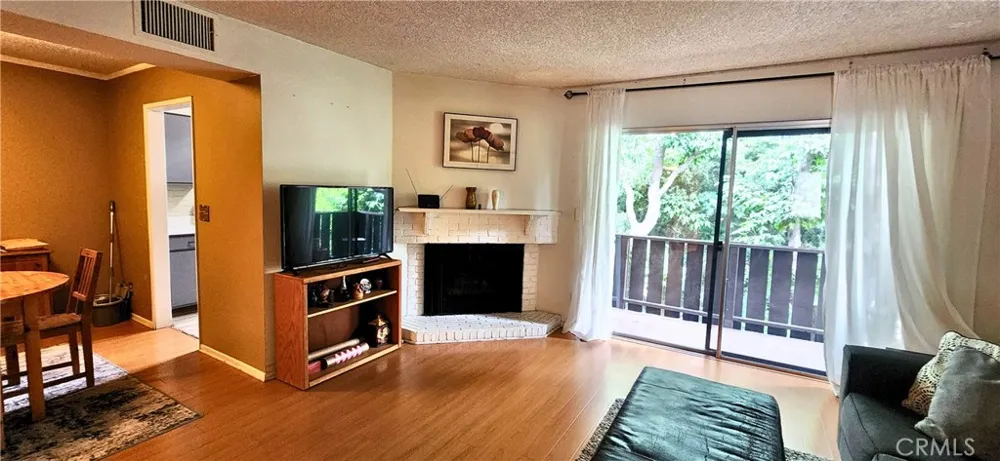 15030 Victory #201 Van Nuys, CA 91411