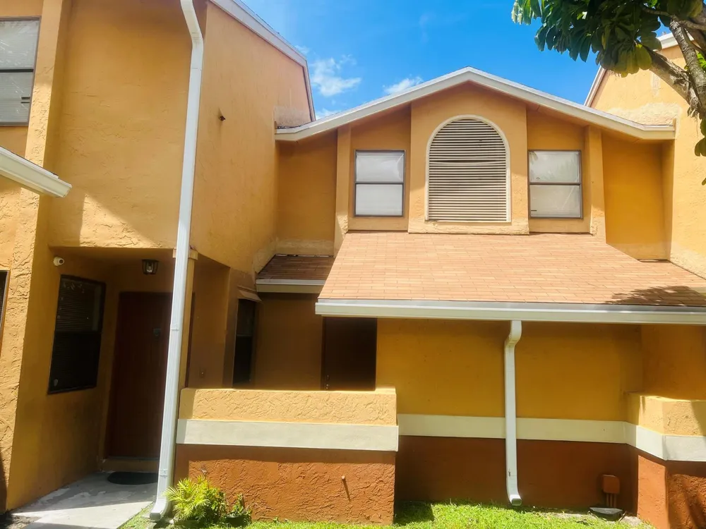 2491 NW 56th Avenue #103 Lauderhill, FL 33313