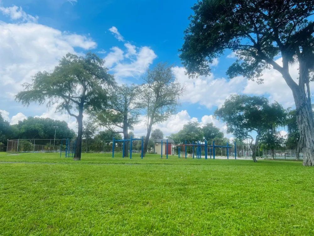 2491 NW 56th Avenue #103 Lauderhill, FL 33313