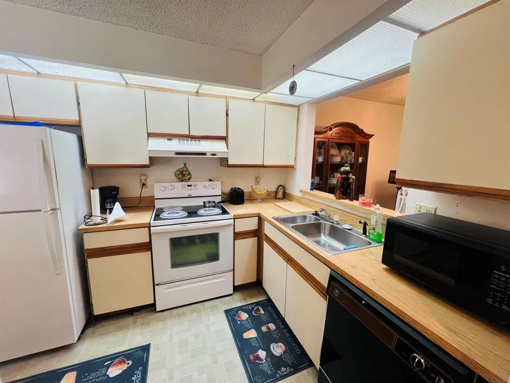 2491 NW 56th Avenue #103 Lauderhill, FL 33313