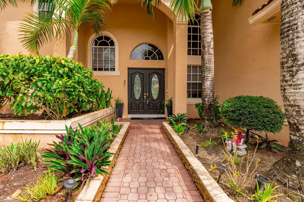 1333 SW 175th Way Pembroke Pines, FL 33029