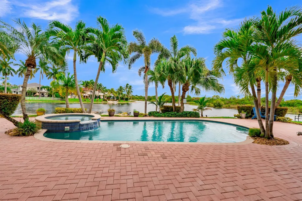 1333 SW 175th Way Pembroke Pines, FL 33029