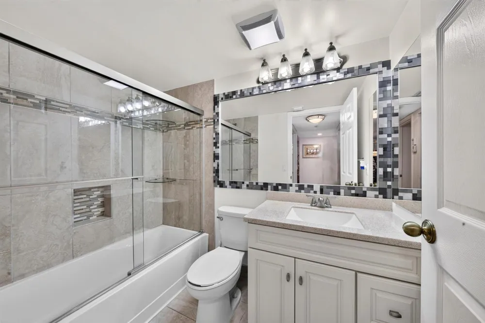 7348 DEVON DRIVE #203 Tamarac, FL 33321