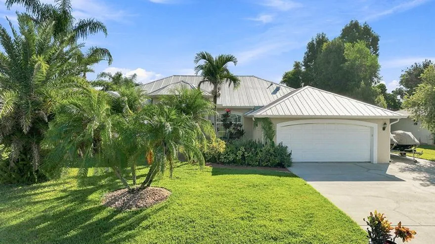 1863 SE Bowie Street Port St. Lucie, FL 34952