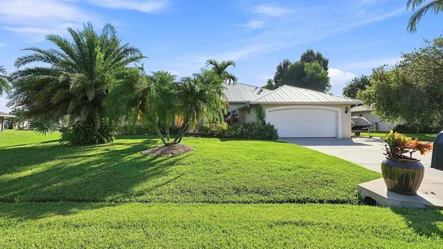 1863 SE Bowie Street Port St. Lucie, FL 34952