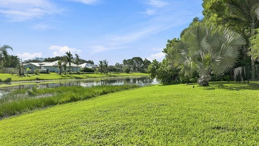 1863 SE Bowie Street Port St. Lucie, FL 34952