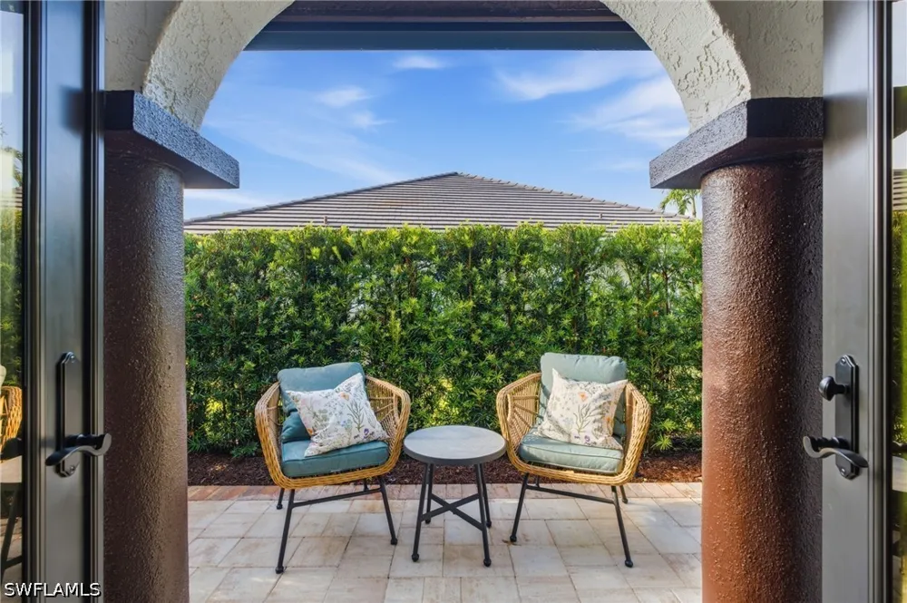 Longshore Way W Naples, FL 34119