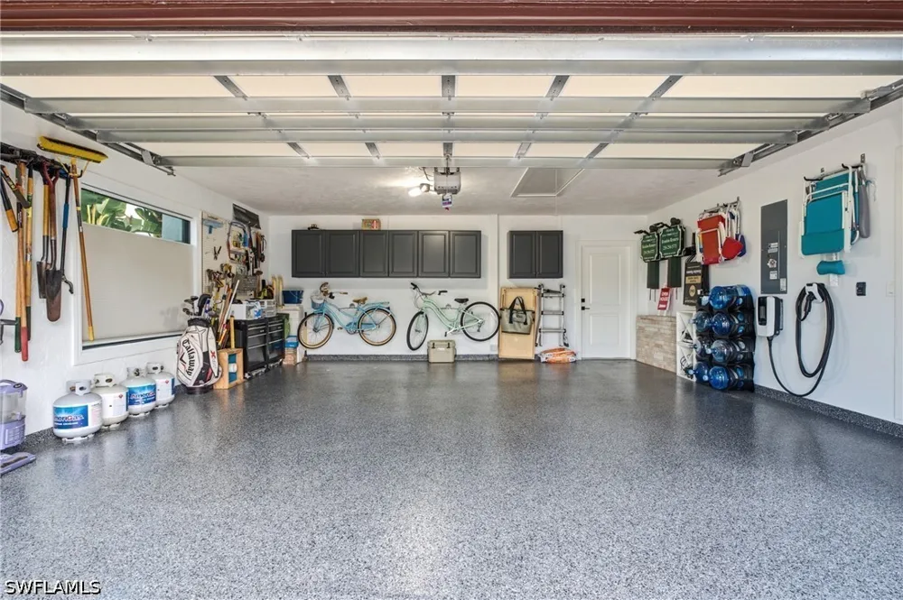 Longshore Way W Naples, FL 34119