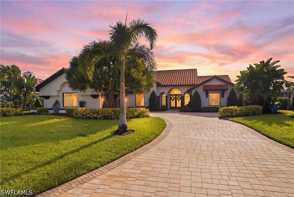 Longshore Way W Naples, FL 34119