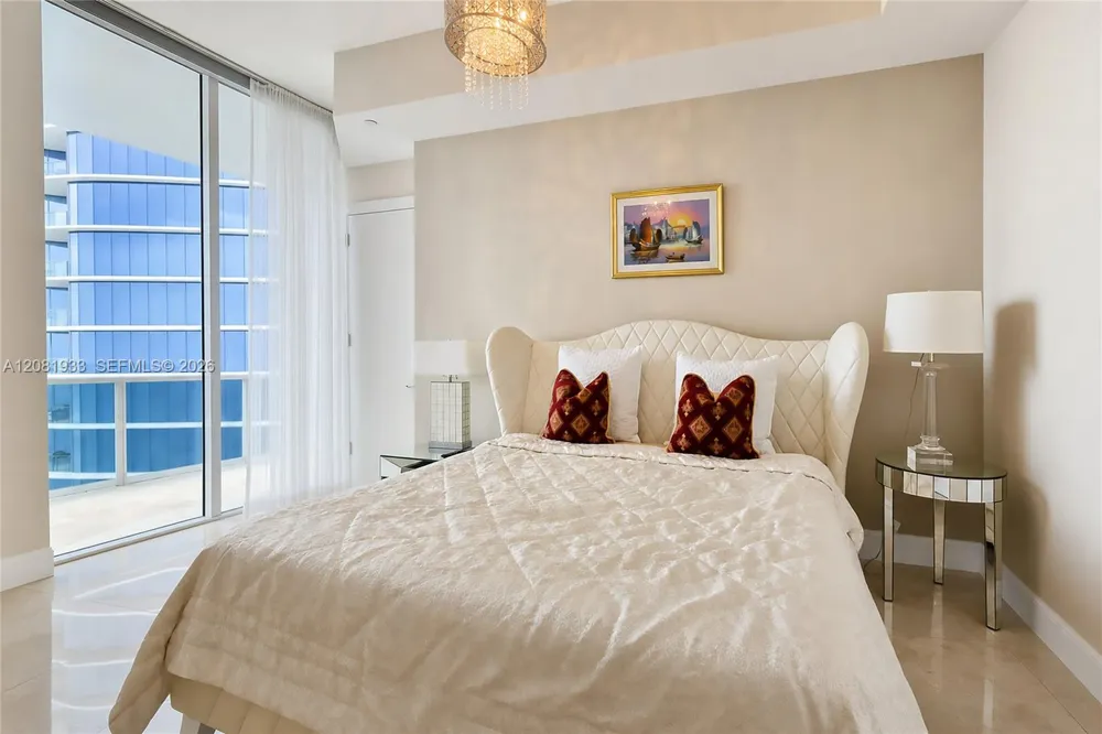15811 Collins Ave #4007 Sunny Isles Beach, FL 33160