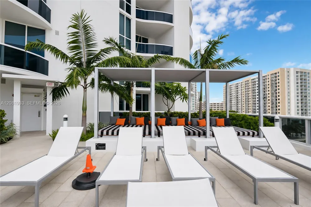 15811 Collins Ave #4007 Sunny Isles Beach, FL 33160