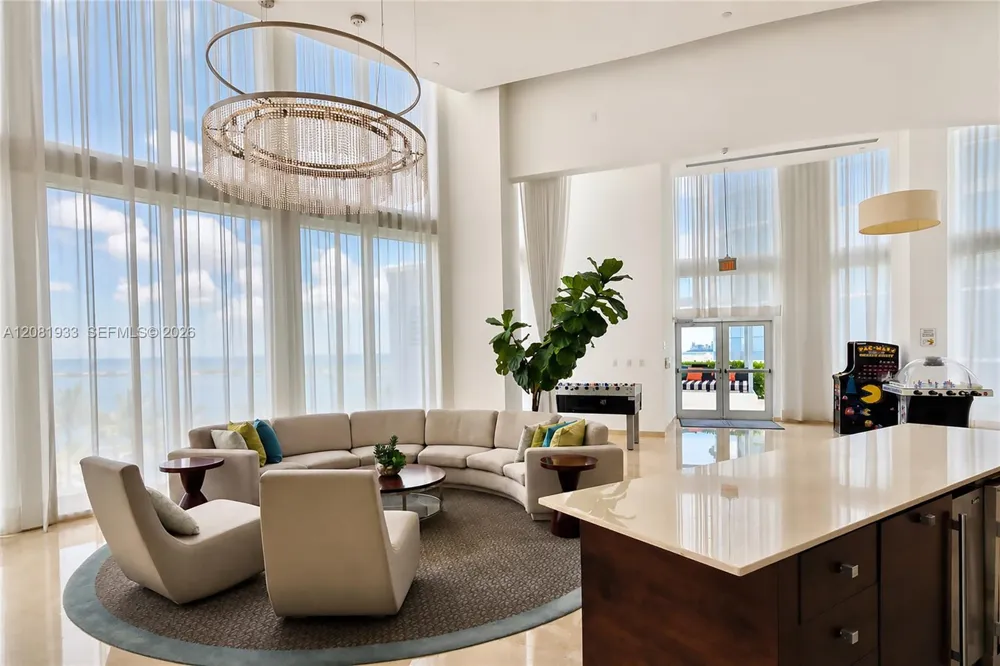 15811 Collins Ave #4007 Sunny Isles Beach, FL 33160