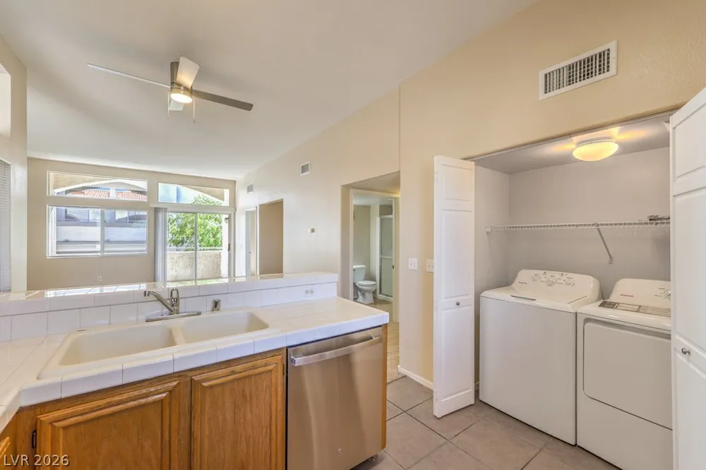 3125 Buffalo Drive #2131 Las Vegas, NV 89128