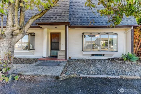 1004 Columbia Avenue #7